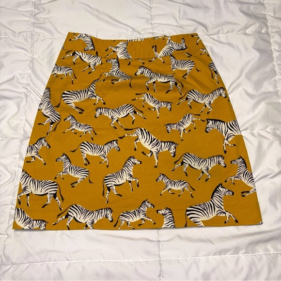 Ann Taylor Factory Mustard Yellow Gold Zebra Print Skirt Size 8 - Picture 1 of 6